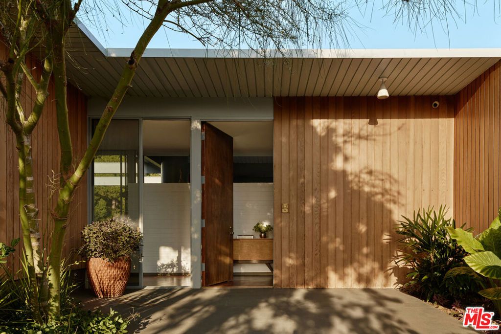 1035 Summit Drive, Beverly Hills, CA 90210 — photo 5