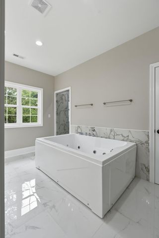 2269 Savannah Lane, Lexington, KY 40513