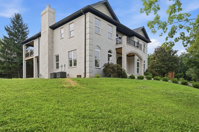 2269 Savannah Lane, Lexington, KY 40513