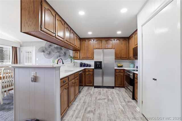 2417 N Country Club, Hugo, OK 74743