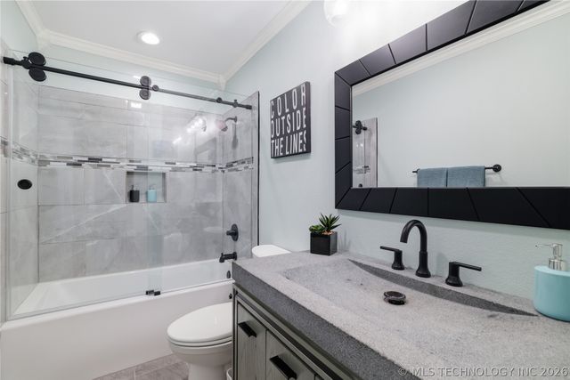 2417 N Country Club, Hugo, OK 74743