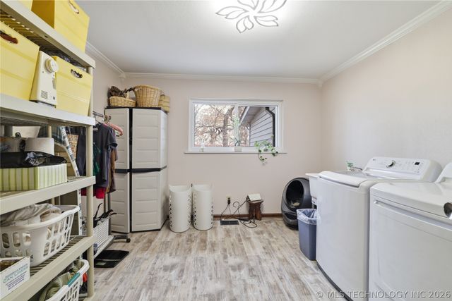 2417 N Country Club, Hugo, OK 74743