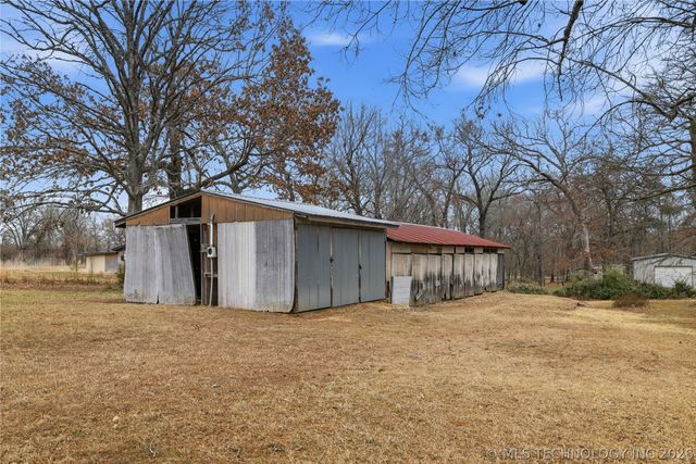 2417 N Country Club, Hugo, OK 74743