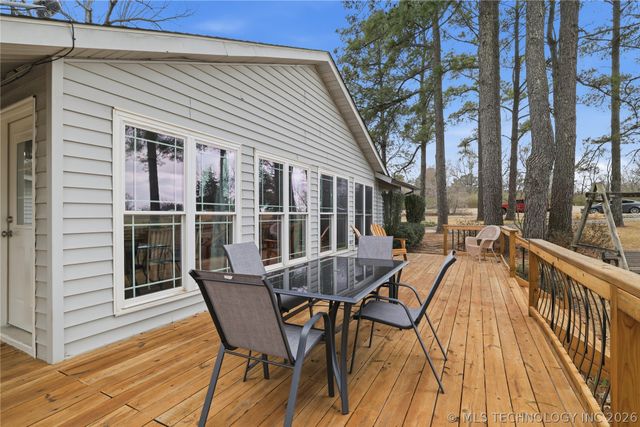 2417 N Country Club, Hugo, OK 74743