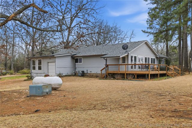 2417 N Country Club, Hugo, OK 74743