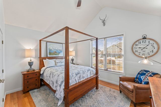 1460 Glade Avenue, Springfield, MO 65802