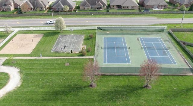 1460 Glade Avenue, Springfield, MO 65802