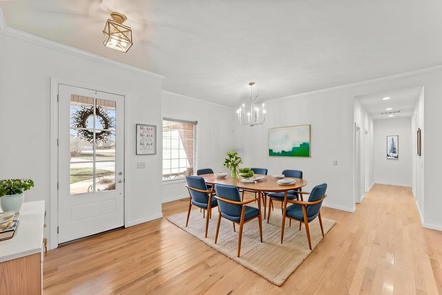 1460 Glade Avenue, Springfield, MO 65802