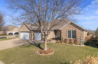 1460 Glade Avenue, Springfield, MO 65802