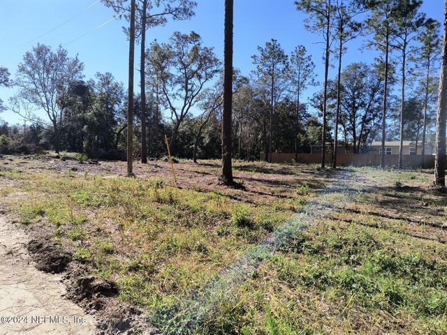 111 OSBORNE Street, Interlachen, FL 32148