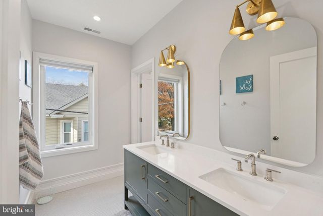 1708 LAWRENCE ST NE, Washington, DC 20018