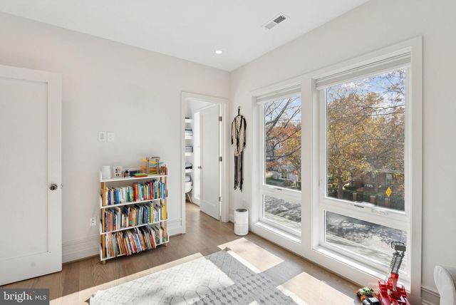 1708 LAWRENCE ST NE, Washington, DC 20018