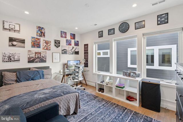 1708 LAWRENCE ST NE, Washington, DC 20018