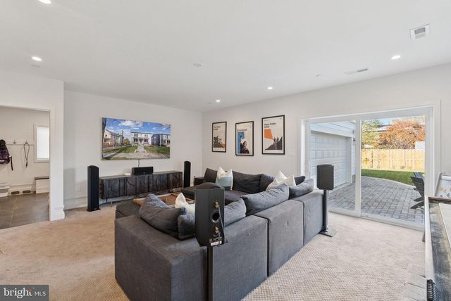 1708 LAWRENCE ST NE, Washington, DC 20018