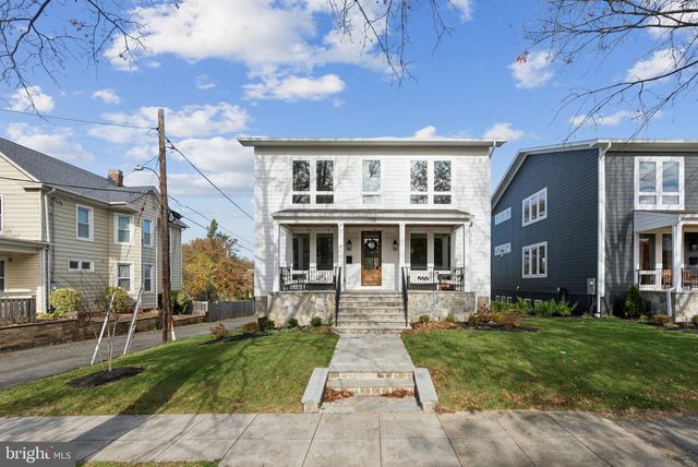 1708 LAWRENCE ST NE, Washington, DC 20018