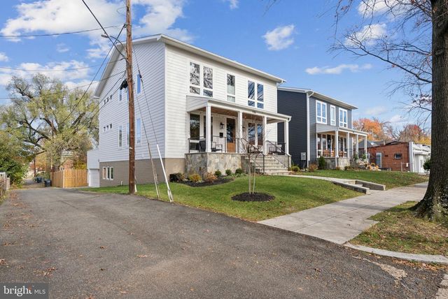 1708 LAWRENCE ST NE, Washington, DC 20018