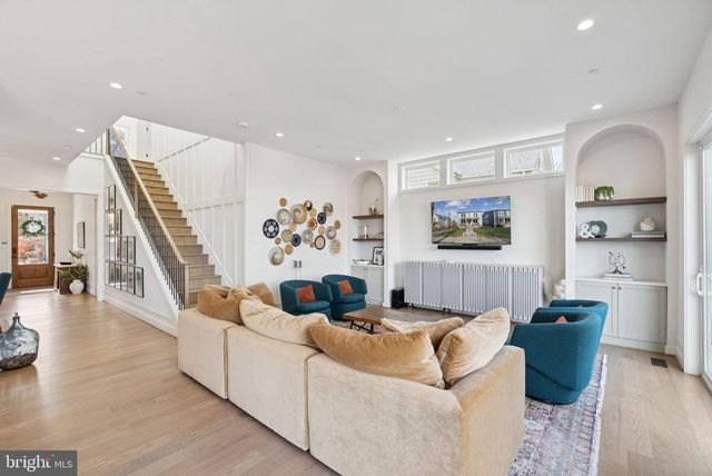 1708 LAWRENCE ST NE, Washington, DC 20018