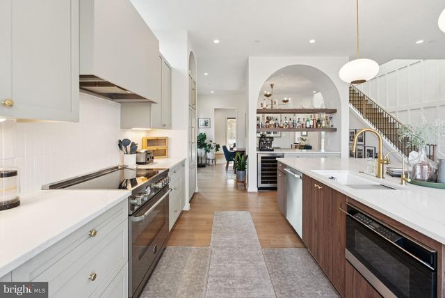 1708 LAWRENCE ST NE, Washington, DC 20018