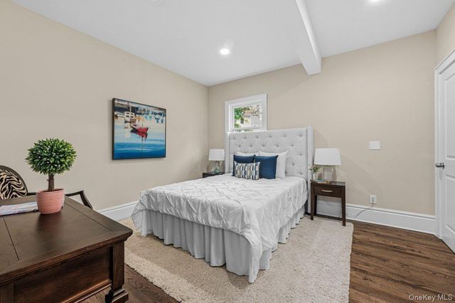 10 Harby Drive, Huntington, NY 11743