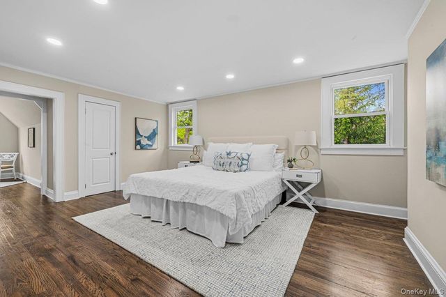 10 Harby Drive, Huntington, NY 11743