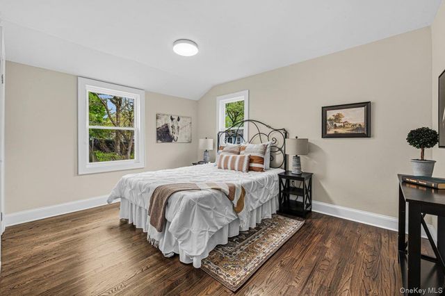 10 Harby Drive, Huntington, NY 11743
