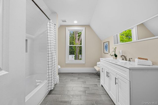10 Harby Drive, Huntington, NY 11743
