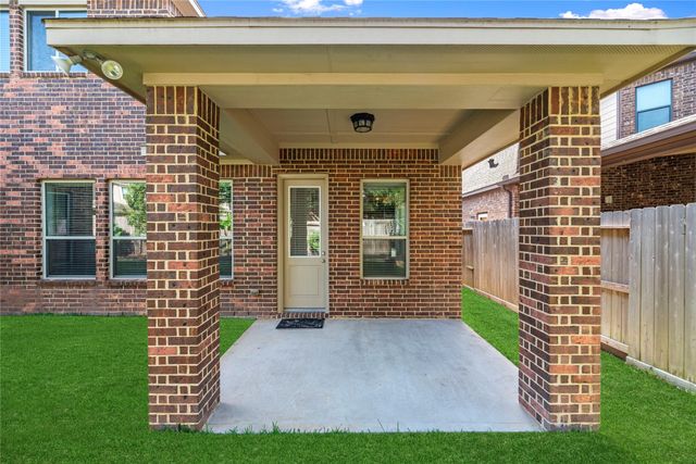 10510 Trinity Springs Drive, Cypress, TX 77433
