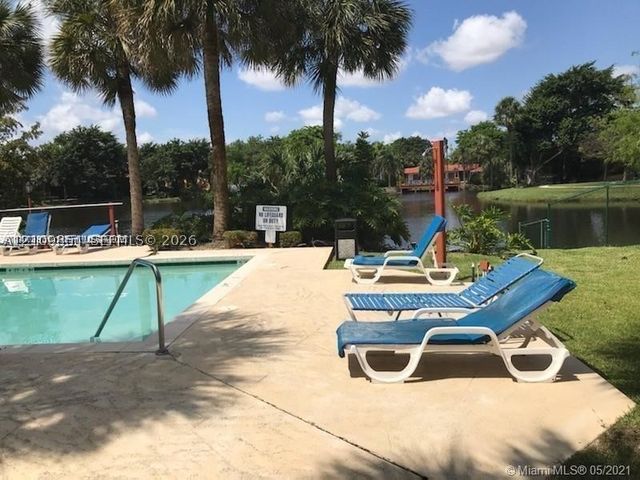 10765 Cleary Blvd 204, Plantation, FL 33324