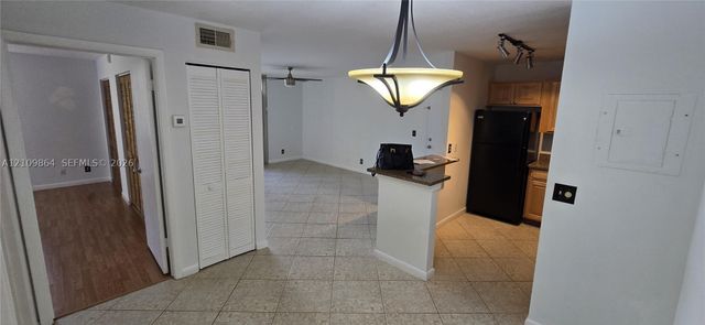 10765 Cleary Blvd 204, Plantation, FL 33324
