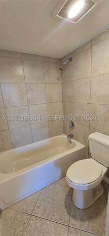 10765 Cleary Blvd 204, Plantation, FL 33324