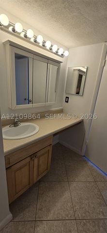 10765 Cleary Blvd 204, Plantation, FL 33324