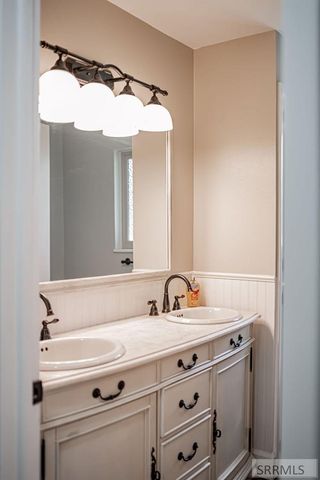 2355 Tasman Avenue, Idaho Falls, ID 83404