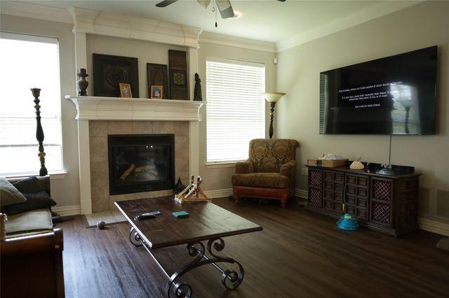1512 Valley Creek Road, Denton, TX 76205