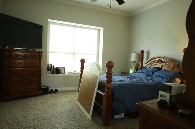 1512 Valley Creek Road, Denton, TX 76205