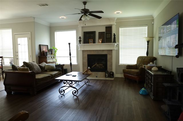 1512 Valley Creek Road, Denton, TX 76205