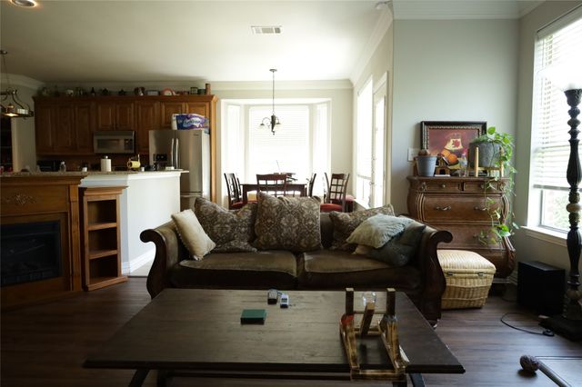 1512 Valley Creek Road, Denton, TX 76205