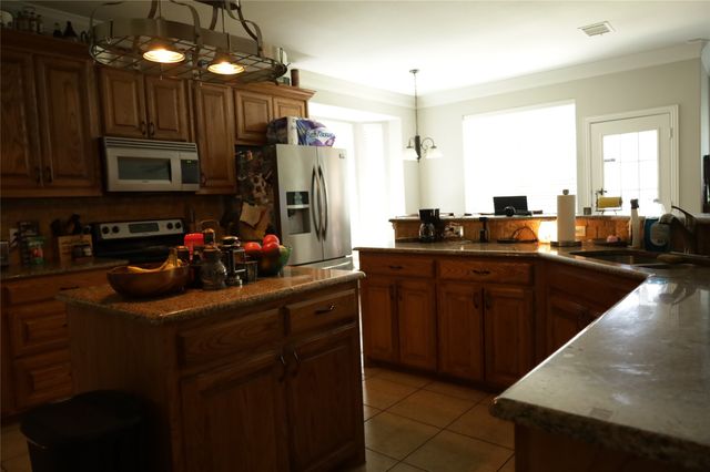 1512 Valley Creek Road, Denton, TX 76205