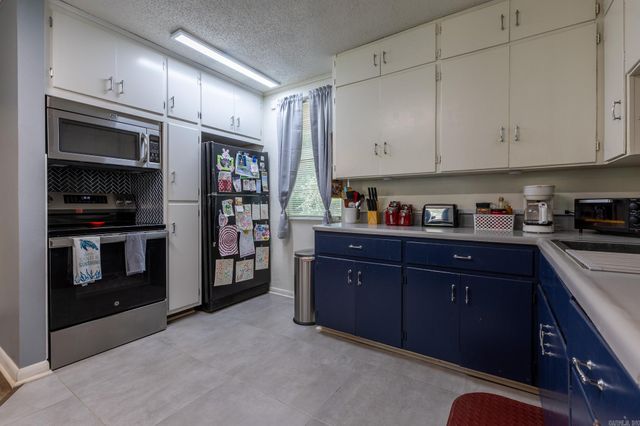 222 Gragson Avenue, Sherwood, AR 72120