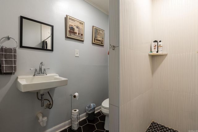 222 Gragson Avenue, Sherwood, AR 72120