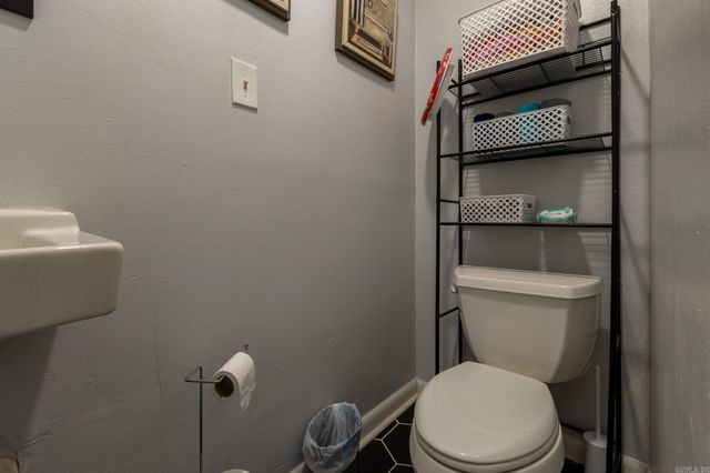 222 Gragson Avenue, Sherwood, AR 72120