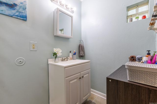 222 Gragson Avenue, Sherwood, AR 72120