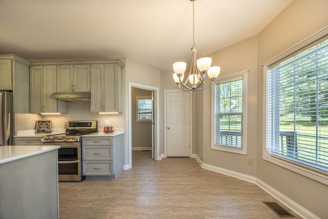 111 Cedar Stream Drive, Paris, KY 40361