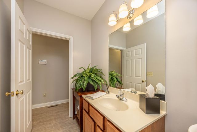 111 Cedar Stream Drive, Paris, KY 40361