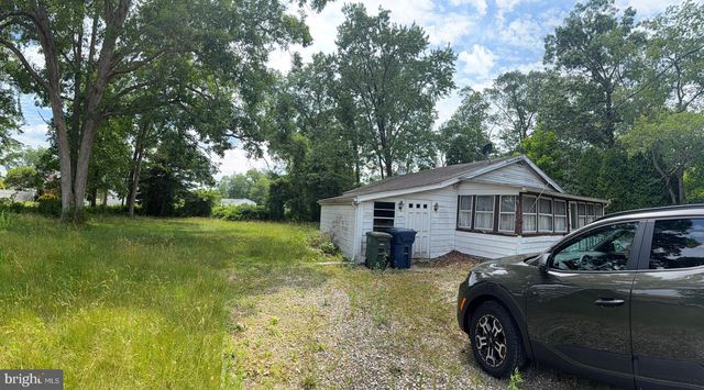 3677 SUNSET AVE, Williamstown, NJ 08094