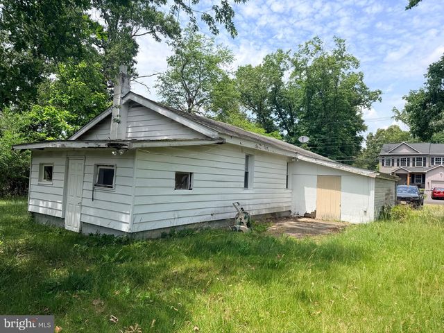 3677 SUNSET AVE, Williamstown, NJ 08094
