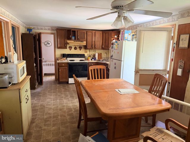 3677 SUNSET AVE, Williamstown, NJ 08094