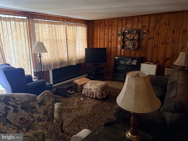 3677 SUNSET AVE, Williamstown, NJ 08094