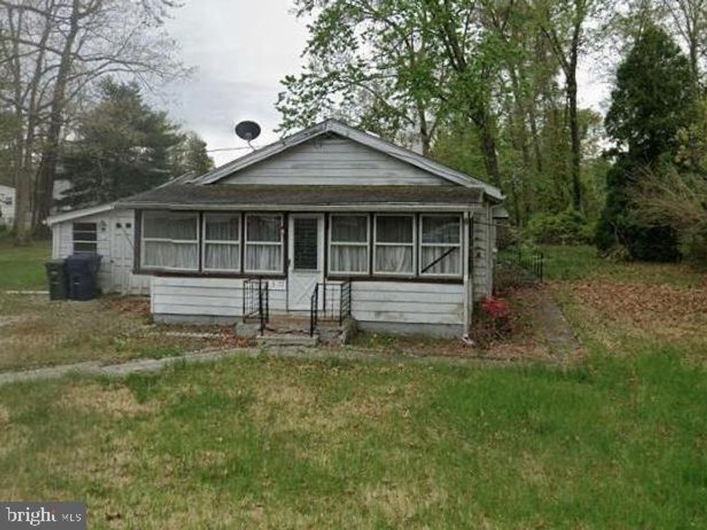 3677 SUNSET AVE, Williamstown, NJ 08094