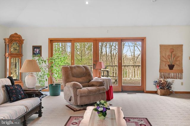 418 MOUNTAINSIDE RD, Temple, PA 19560