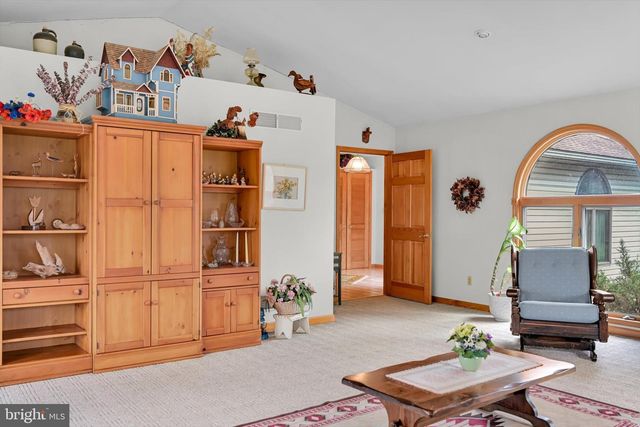 418 MOUNTAINSIDE RD, Temple, PA 19560